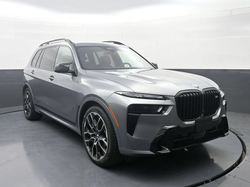 Used 2025 BMW X7 M60i w/ Executive Package AWD/4WD image 2
