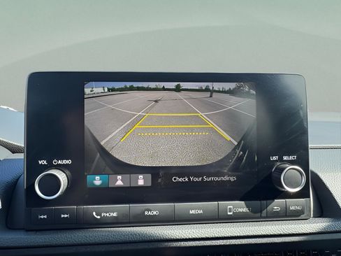 Used 2023 Honda CR-V EX image 16