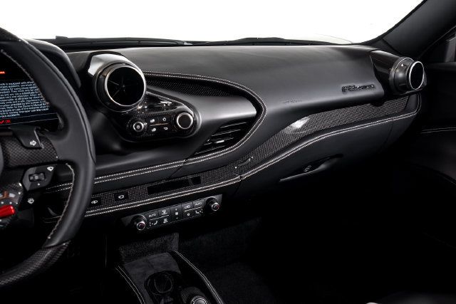 Used 2021 Ferrari F8 Tributo RWD image 29