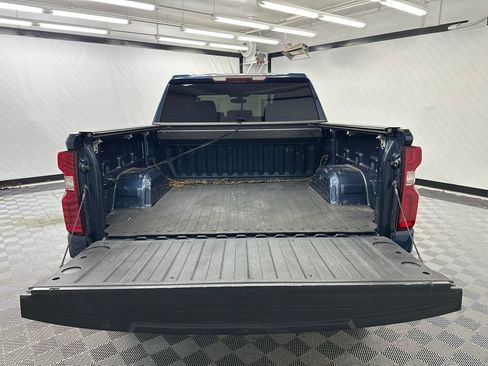 Used 2019 Chevrolet Silverado 1500 LT Trail Boss w/ Convenience Package AWD/4WD image 19