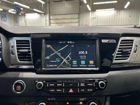 Used 2018 Kia Niro EX w/ EX Touring Graphite Edition FWD image 17