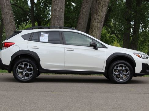 Used 2023 Subaru Crosstrek 2.5i Sport AWD/4WD image 9