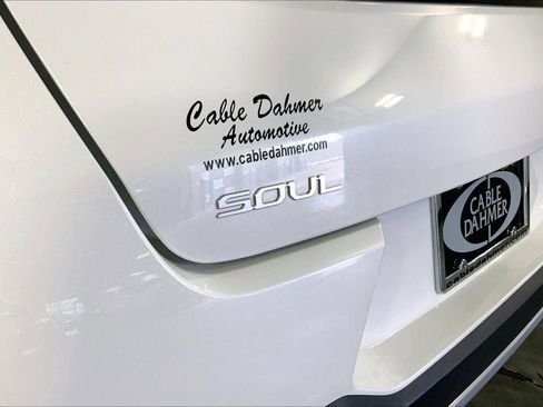 Certified 2025 Kia Soul LX image 8