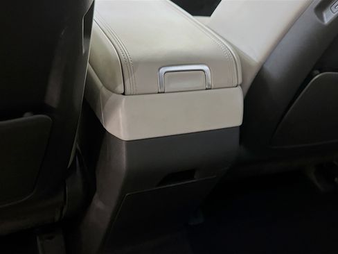 Used 2025 Hyundai Santa Fe Limited image 29