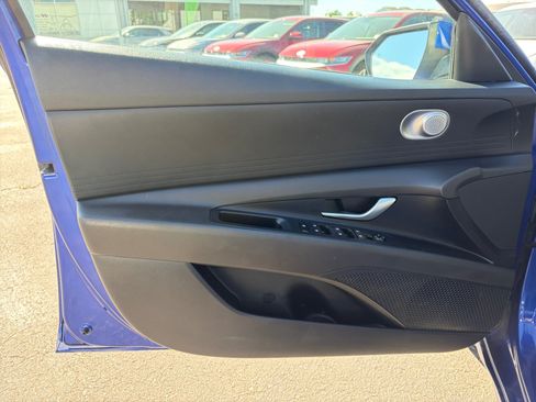 Used 2023 Hyundai Elantra SEL FWD image 14