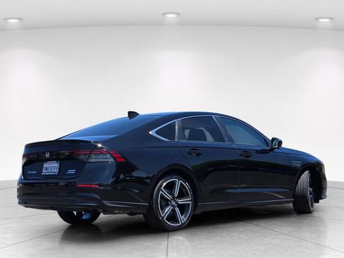 Used 2024 Honda Accord Sport image 4