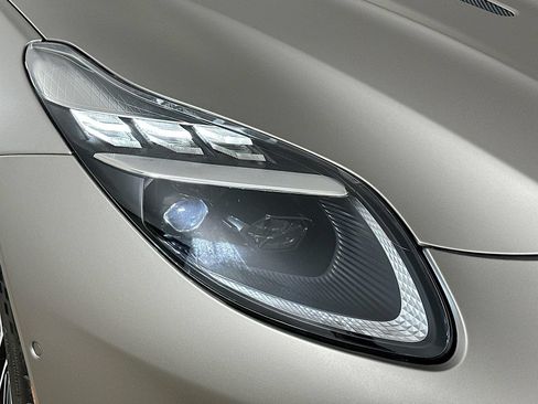Used 2024 Aston Martin DB12 Coupe RWD image 10