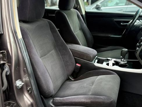 Used 2013 Nissan Altima 2.5 SV FWD image 34