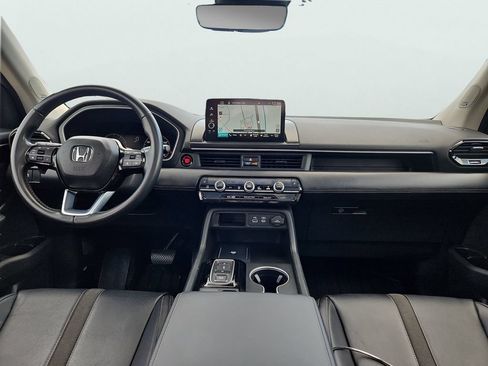 Certified 2023 Honda Pilot Touring image 11