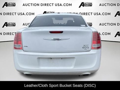 Used 2013 Chrysler 300 S image 9