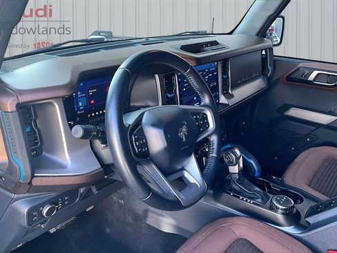 Used 2021 Ford Bronco Outer Banks image 17