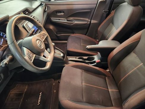 Used 2022 Nissan Versa SR w/ Convenience Package FWD image 14