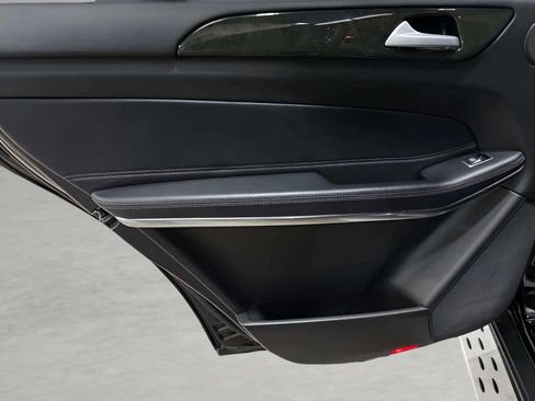 Used 2018 Mercedes-Benz GLS 550 4MATIC image 20