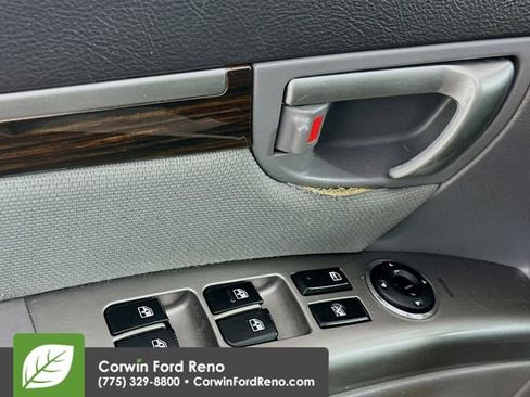 Used 2012 Hyundai Santa Fe GLS image 16