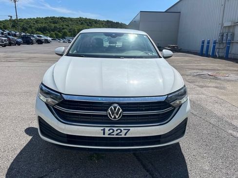 Used 2023 Volkswagen Jetta SE FWD image 11