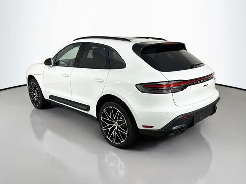 Certified 2026 Porsche Macan AWD/4WD image 3