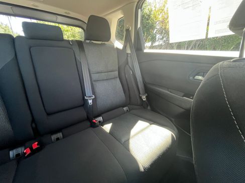 Used 2025 Nissan Rogue SV image 39