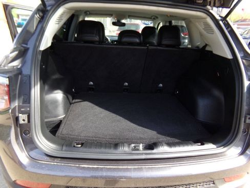 Used 2019 Jeep Compass Latitude image 17