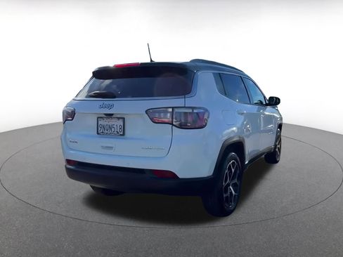 Used 2025 Jeep Compass Limited image 14