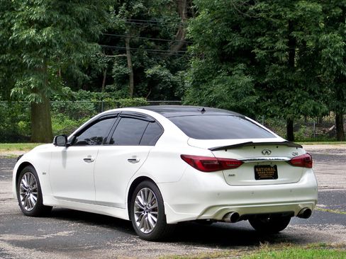 Used 2018 INFINITI Q50 Luxe w/ Cargo Package (L95) image 5