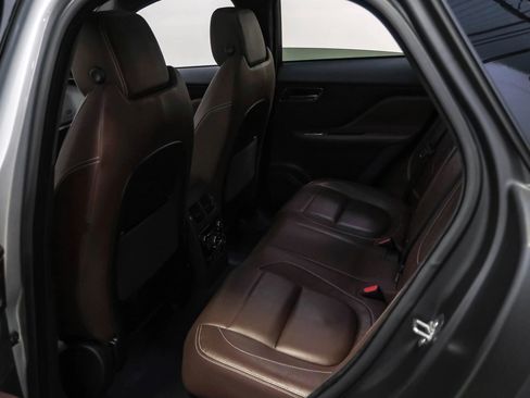 Used 2018 Jaguar F-PACE S image 31