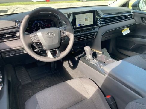 New 2025 Toyota Camry LE w/ Convenience Package image 10