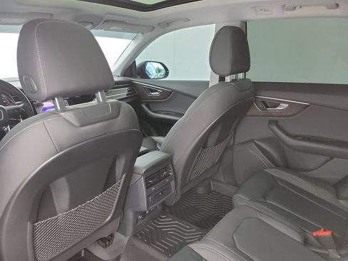 Used 2019 Audi Q8 Premium w/ Convenience Package AWD/4WD image 13