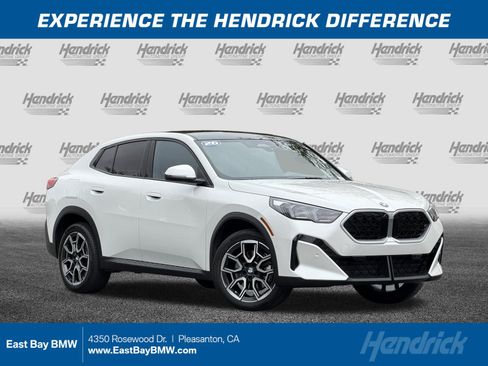 Used 2026 BMW X2 xDrive28i w/ Technology Package AWD/4WD image 1