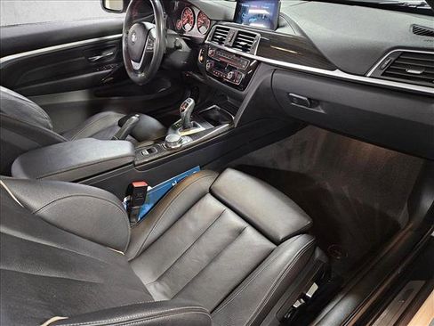 Used 2018 BMW 430i Convertible image 16