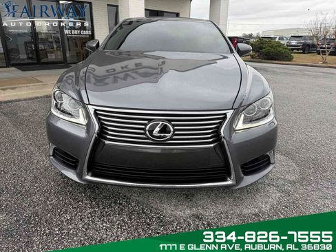 Used 2013 Lexus LS 460 w/ Comfort Pkg image 2