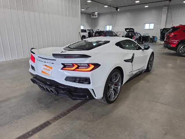 Used 2023 Chevrolet Corvette Z06 RWD image 8