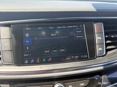 Used 2022 Buick Enclave Premium AWD/4WD image 27