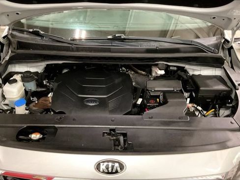 Used 2019 Kia Sedona LX FWD image 10