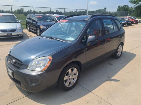 Used 2007 Kia Rondo LX w/ Convenience Pkg image 1