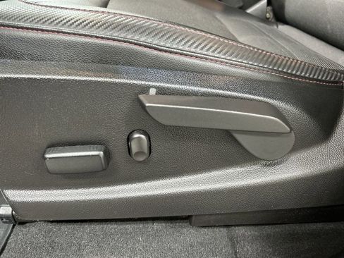 Used 2019 GMC Canyon All Terrain w/ Trailering Package image 10