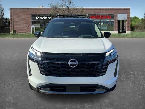 New 2026 Nissan Pathfinder Platinum image 6