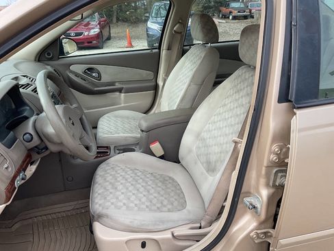 Used 2004 Chevrolet Malibu LS image 10