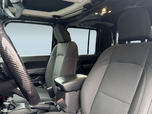 Used 2022 Jeep Gladiator Willys image 20