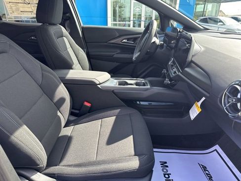 New 2026 Chevrolet Equinox EV LT image 10