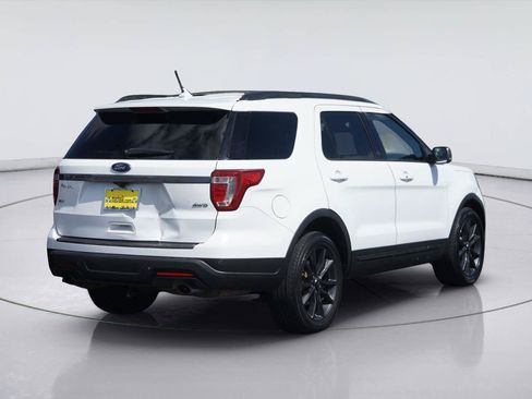 Certified 2018 Ford Explorer XLT w/ Equipment Group 202A AWD/4WD image 6
