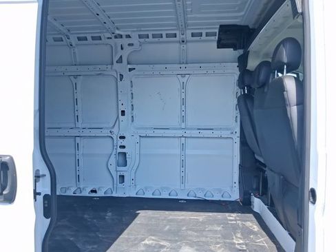 Used 2023 RAM ProMaster 2500 FWD image 7