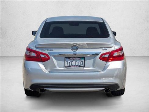 Used 2016 Nissan Altima 2.5 SR w/ LED Appearance Package FWD image 7