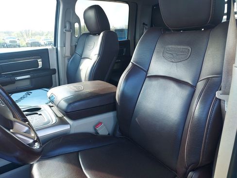 Used 2018 RAM 3500 Laramie Longhorn image 17