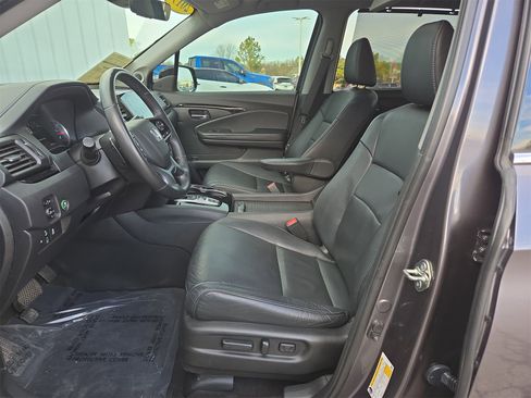 Used 2019 Honda Pilot Touring image 10