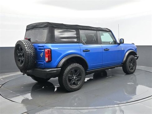 Used 2022 Ford Bronco Black Diamond image 4