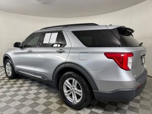 Used 2022 Ford Explorer XLT RWD image 4