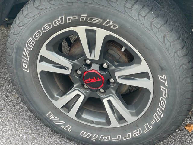Used 2019 Toyota Tacoma TRD Sport AWD/4WD image 29