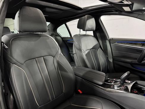 Used 2023 BMW M550i xDrive AWD/4WD image 52