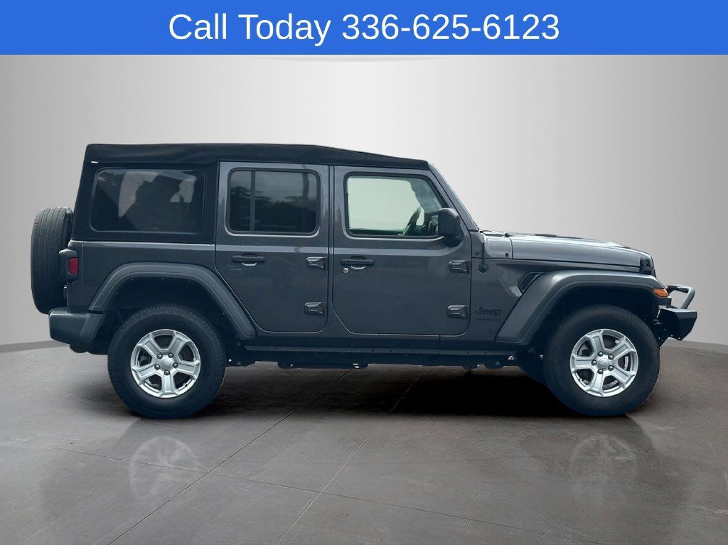 Used 2022 Jeep Wrangler Unlimited Sport AWD/4WD image 2