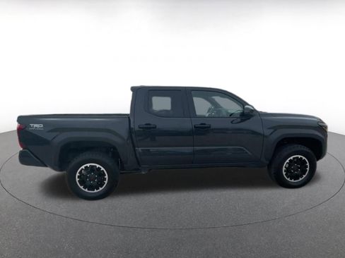 Used 2025 Toyota Tacoma TRD Off-Road image 15